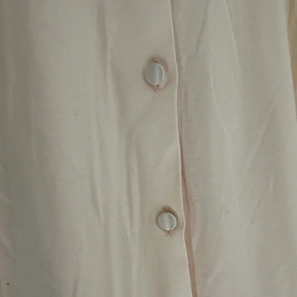 Hanro of Switzerland Cream nightgown with silk Button-Front details size Small - Picture 4 of 9